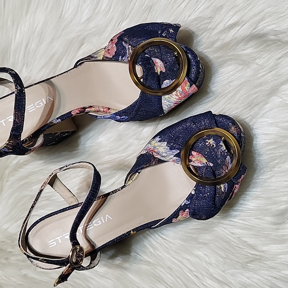 Strategia Platform Shoes - Picture 3 of 8
